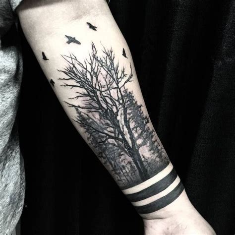 Tatuajes de bosques en el brazo